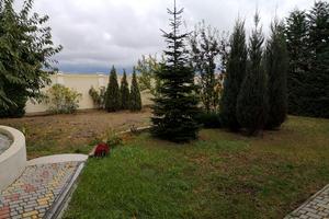 комерційна за адресою Перемоги вул., 7