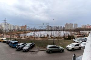 коммерческая по адресу Ревуцкого ул., 40-В