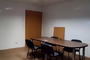 комерційна за адресою Пастера вул., 10