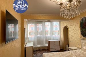 квартира по адресу Героев Майдана ул. (Червоноармейская), 53