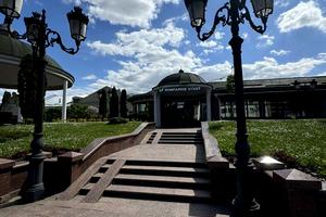 комерційна за адресою Соборна вул., 65а