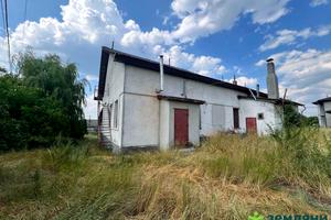 комерційна за адресою с. Клубівці, Івана Франка вул., 56