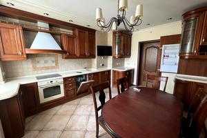 квартира за адресою Дніпровська набережна вул., 19