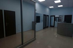 коммерческая по адресу Конституции пл., 21/2