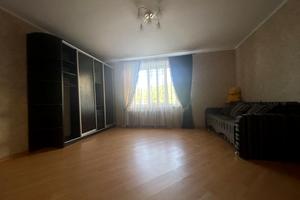 квартира за адресою Макарова, 56