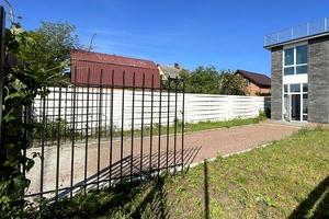 будинок за адресою Садова 10, 33