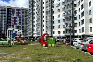 квартира за адресою Макогона вул., 25