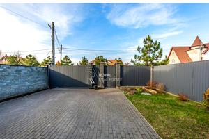 будинок за адресою Григорія Кочура вул. (Олександра Пироговського)