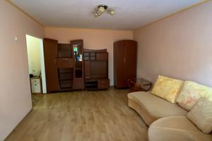 квартира за адресою Домбровьского, 4