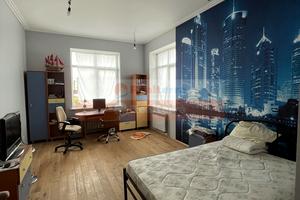 будинок за адресою Богатирська вул., 30б