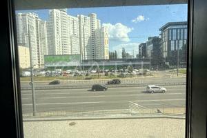 комерційна за адресою Миколи Міхновського бульв. (Дружби Народів), 13
