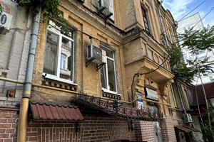 комерційна за адресою Симона Петлюри вул. (Комінтерну), 20б