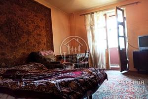 квартира по адресу Єсеніна, 1