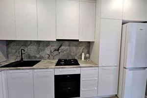 квартира за адресою Домбровського вул., 3в