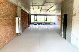 комерційна за адресою Віктора Некрасова вул. (Північно-Сирецька), 8
