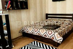 квартира за адресою Анни Ахматової вул., 22