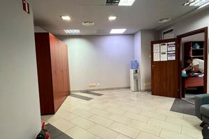 комерційна за адресою Велика Житомирська вул., 20