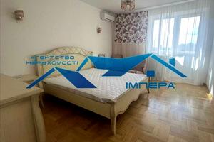 квартира за адресою Соборності вул. (Жовтнева), 77а