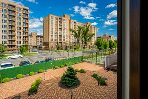 комерційна за адресою Метрологічна вул., 56
