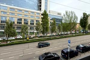 комерційна за адресою Лесі Українки бульв., 6