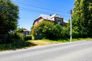 будинок за адресою Центральна, 1