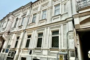 коммерческая по адресу Евгения Чикаленко ул. (Пушкінська), 32
