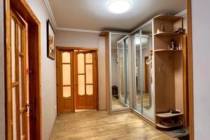 квартира за адресою Тополина вул., 18