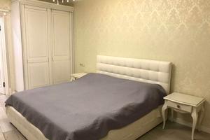 квартира по адресу Драгоманова ул., 2