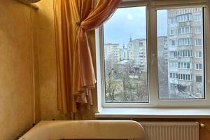 квартира за адресою C. Петлюри бульв., 10