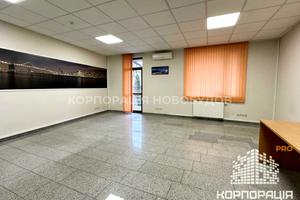 коммерческая по адресу Жупанатська, 1
