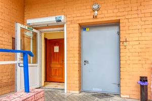 комерційна за адресою Анни Ахматової вул., 35
