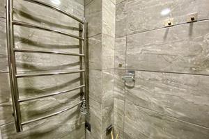 квартира по адресу Строителей ул., 18а