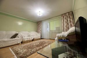 квартира по адресу Небесной Сотни просп. (Маршала Жукова), 24