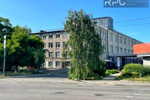 комерційна за адресою Межигірська вул., 82-А