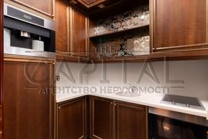 комерційна за адресою Костельна вул., 6