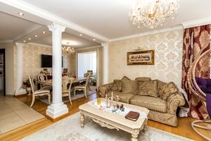 квартира за адресою Володимира Івасюка вул., 11