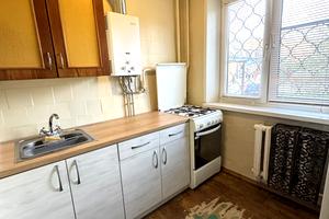квартира за адресою Металургів вул., 4