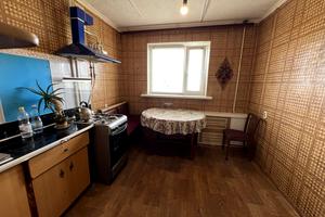 квартира за адресою Космонавтів вул., 132
