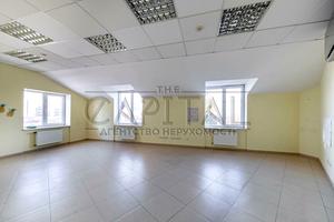 комерційна за адресою Польова вул., 33