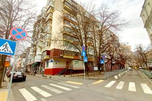 комерційна за адресою пров. Микільский (Січневий), 9