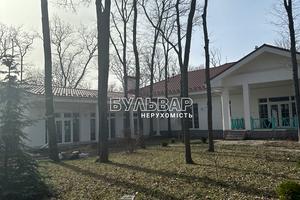 будинок за адресою Тихая ул.