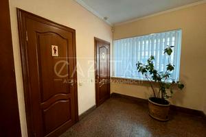 комерційна за адресою Київ, Загорівська вул. (Багговутівська), 17