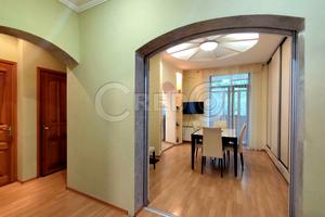 квартира за адресою Кропивницького вул., 54