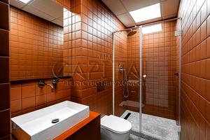 коммерческая по адресу Кловский спуск, 7a