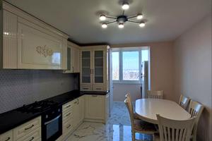 квартира за адресою Маланюка Петра, 52/5