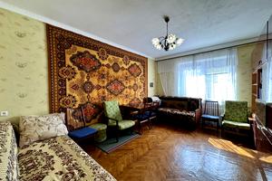 квартира за адресою Павла Скоропадського вул. (Адмірала Макарова), 56