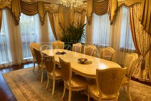 дом по адресу вул. Лісова