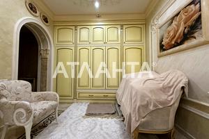 будинок за адресою Центральна вул., 1