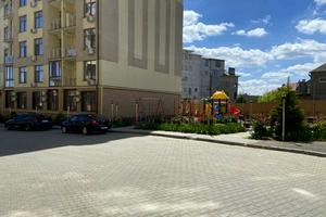 квартира за адресою Долгая, 1