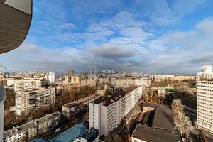 комерційна за адресою Кловський узвіз, 7a